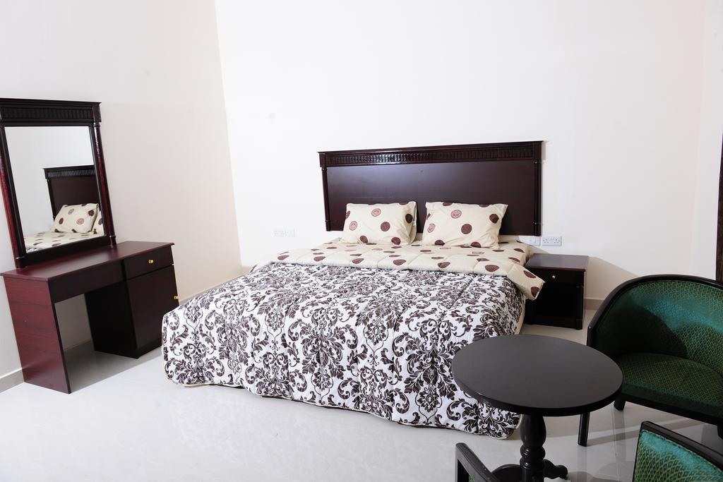 Al Jumhour Hotel apartamentowy Sur